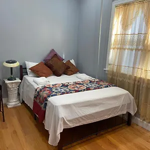 A Lovely In Queens United States